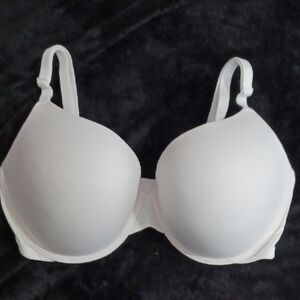 PINK Victoria's Secret White Bra 36DDD Underwire Padded Push Up
